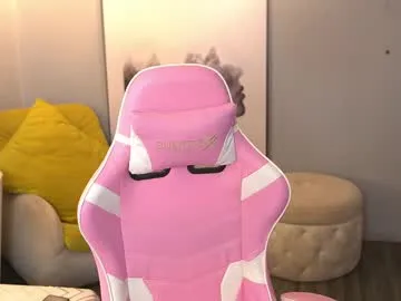 iamsomeone1234 – webcam model profile photo Image 16