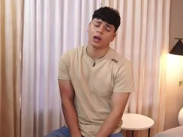 iamsomeone1234 – webcam model profile photo Image 8