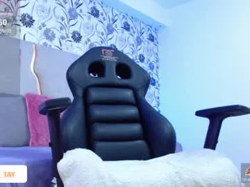 MilaDelays – webcam model profile photo Image 2