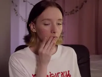 JulietaLake – webcam model profile photo Image 14