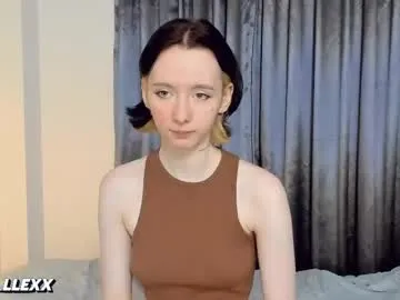 JulietaLake – webcam model profile photo Image 4