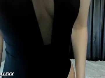 JulietaLake – webcam model profile photo Image 5