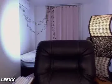 JulietaLake – webcam model profile photo Image 9