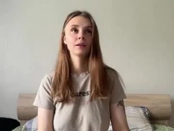 LunaWinks – webcam model profile photo Image 9