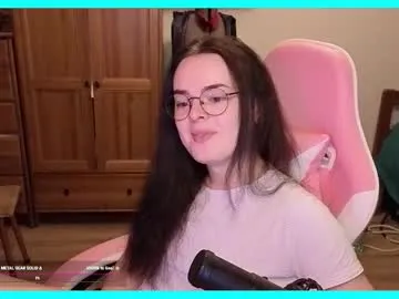 poisonflowers – webcam model profile photo Image 12