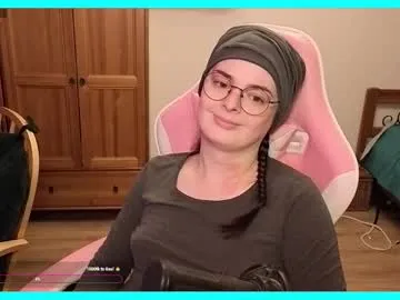 poisonflowers – webcam model profile photo Image 19