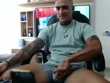 AdelinaLuuna – webcam model profile photo Image 14