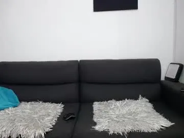 sanvi13 – webcam model profile photo Image 2