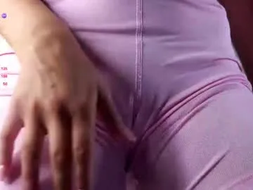 Sandra – webcam model profile photo Image 2