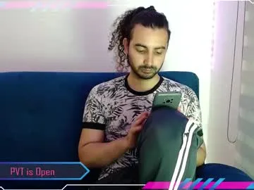 mae_nathan – webcam model profile photo Image 19