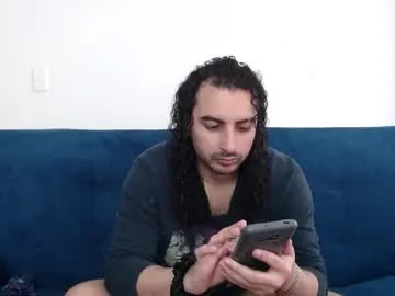 mae_nathan – webcam model profile photo Image 5