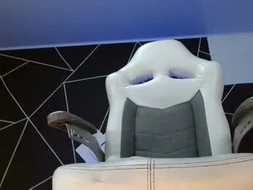 YumisaPage – webcam model profile photo Image 11