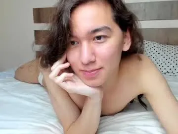 MartinaLeen – webcam model profile photo Image 2