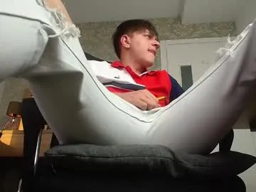 mae_nathan – webcam model profile photo Image 5