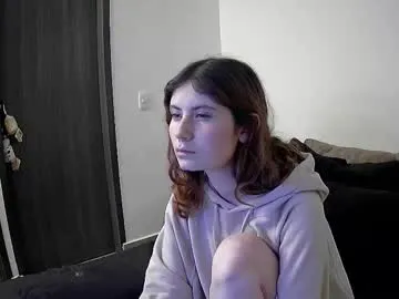 sweetsour18 – webcam model profile photo Image 17