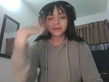 LuluWilde – webcam model profile photo Image 11