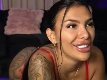 AdelinaLuuna – webcam model profile photo Image 12