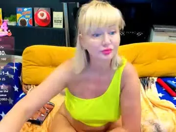 AdrennaLynee – webcam model profile photo Image 16