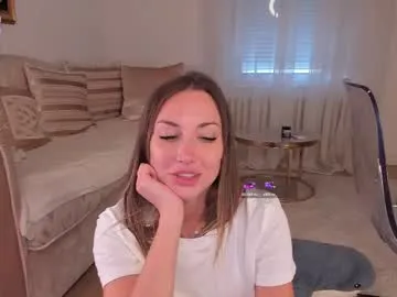 iamsomeone1234 – webcam model profile photo Image 15