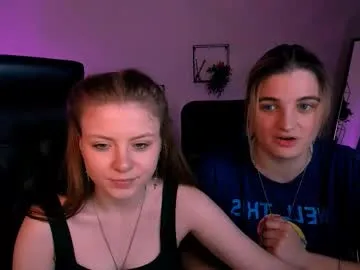 mae_nathan – webcam model profile photo Image 6