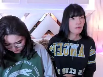 lolaa_darling – webcam model profile photo Image 4