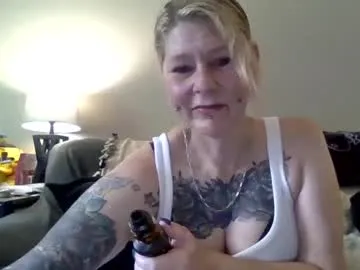 midwestlovers1990 – webcam model profile photo Image 17