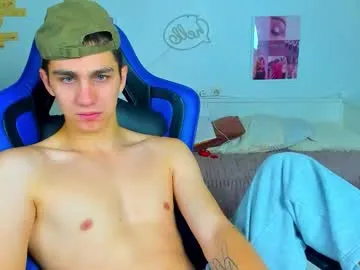 emilywarren296 – webcam model profile photo Image 3