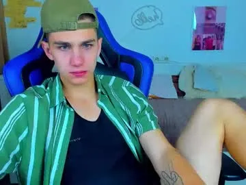 emilywarren296 – webcam model profile photo Image 5