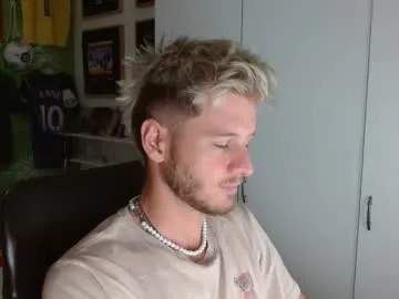 keranimaralaa33409304290 – webcam model profile photo Image 11