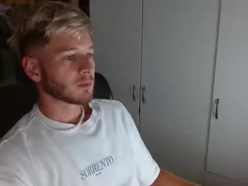 keranimaralaa33409304290 – webcam model profile photo Image 12