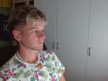 keranimaralaa33409304290 – webcam model profile photo Image 2