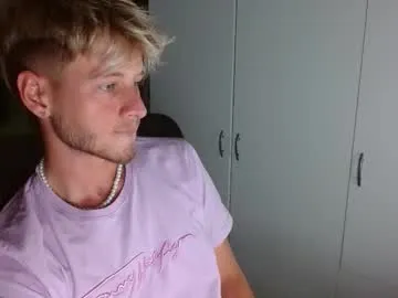 keranimaralaa33409304290 – webcam model profile photo Image 5