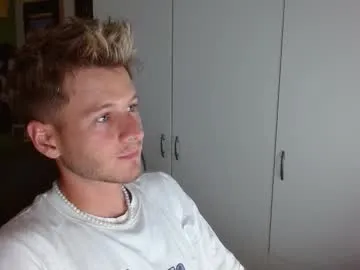 keranimaralaa33409304290 – webcam model profile photo Image 9