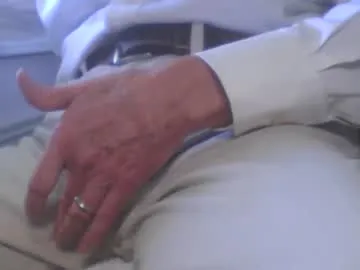 iamsomeone1234 – webcam model profile photo Image 12