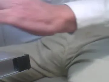 iamsomeone1234 – webcam model profile photo Image 2