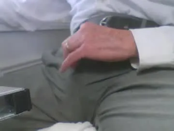 iamsomeone1234 – webcam model profile photo Image 9