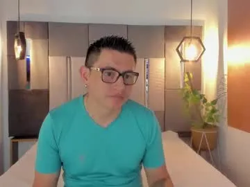 AmelyLu – webcam model profile photo Image 12