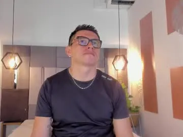 AmelyLu – webcam model profile photo Image 13