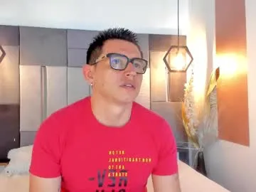 AmelyLu – webcam model profile photo Image 2