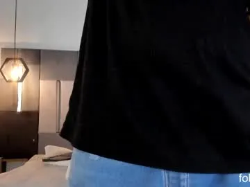 AmelyLu – webcam model profile photo Image 7