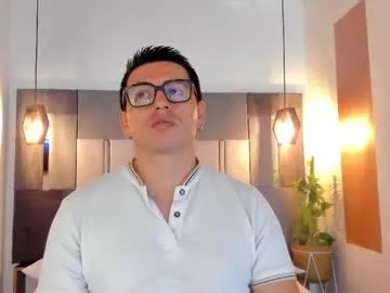 AmelyLu – webcam model profile photo Image 8