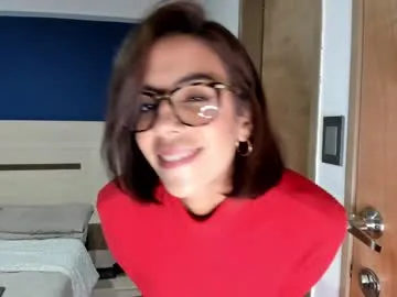 MayaHiper – webcam model profile photo Image 11