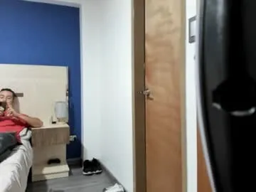 MayaHiper – webcam model profile photo Image 4