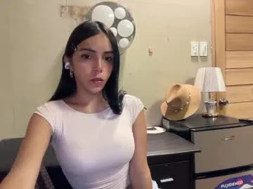 caylin_jordan – webcam model profile photo Image 16