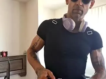 midwestlovers1990 – webcam model profile photo Image 8