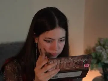 indian_yashika – webcam model profile photo Image 9