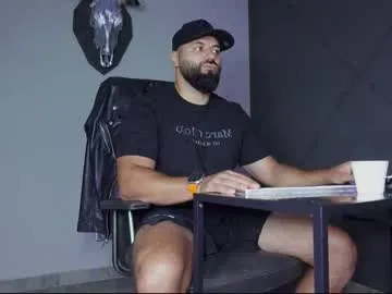 emilywarren296 – webcam model profile photo Image 15