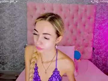 Seline – webcam model profile photo Image 2