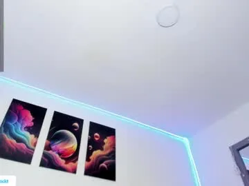 sunflower_28 – webcam model profile photo Image 16