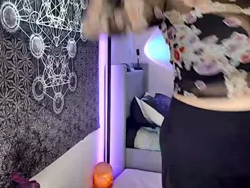 CristiBriceno – webcam model profile photo Image 10